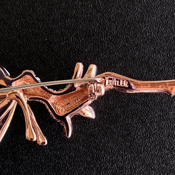 Butler Rose Gold Swarovski Crystal Brooch New In Box - Picture 4 of 8